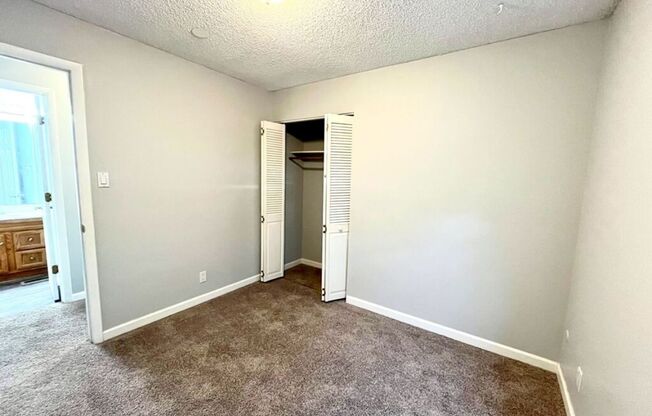 Spacious 5-Bedroom Home in Desirable Centennial Location