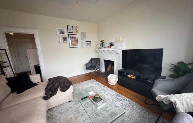 1 bed, 1 bath, 550 sqft, $2,470, Unit 57