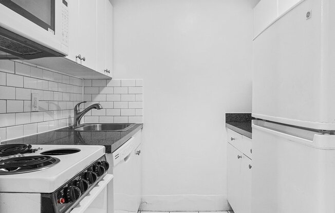 1 bed, 1 bath, $3,200, Unit 3G