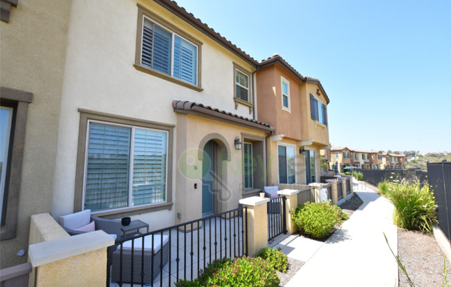 Chula Vista, Seaview Terrace Community | Canyon View | Minutes to I-805