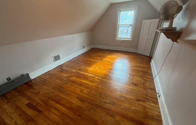 36 W CEDAR