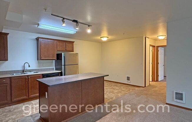 2 beds, 2 baths, 1,050 sqft, $1,725, Unit 1419-201
