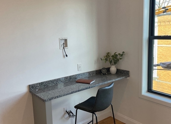 Studio, 1 bath, $1,850, Unit 302
