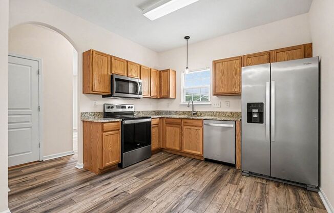 3 beds, 2.5 baths, $2,000