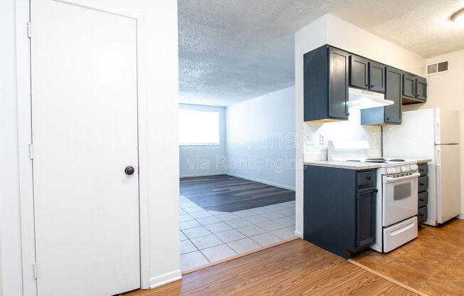 1 bed, 1 bath, 584 sqft, $675, Unit 101