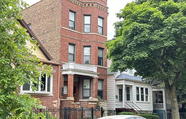 3315 ALBANY