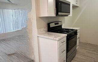 1 bed, 1 bath, $2,245, Unit 203