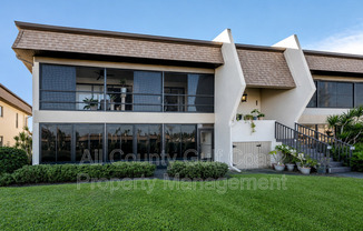 1737 BONITAS CIR