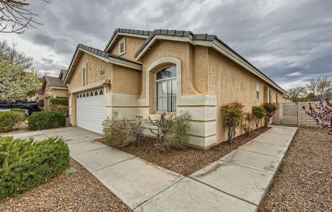 3 Bedroom, 1 Story Home In Spring Mountain Ranch!