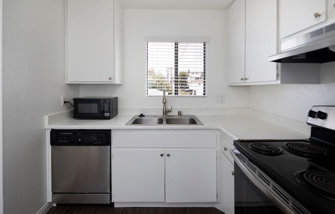 1 bed, 1 bath, 550 sqft, $1,950, Unit D104