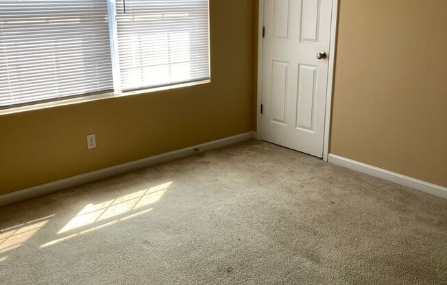 4 beds, 2 baths, 1,635 sqft, $1,500, Unit 3969 South Cramer Circle