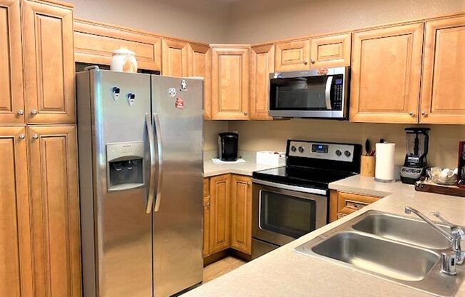 Beautiful luxury condo in prime location