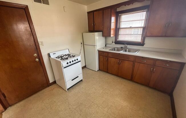 2671-77 N. 74th St.