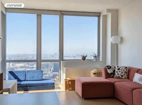 2 beds, 2 baths, $6,500, Unit 44J