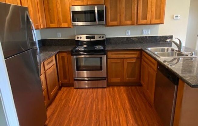 2 beds, 2 baths, 900 sqft, $1,995, Unit 103