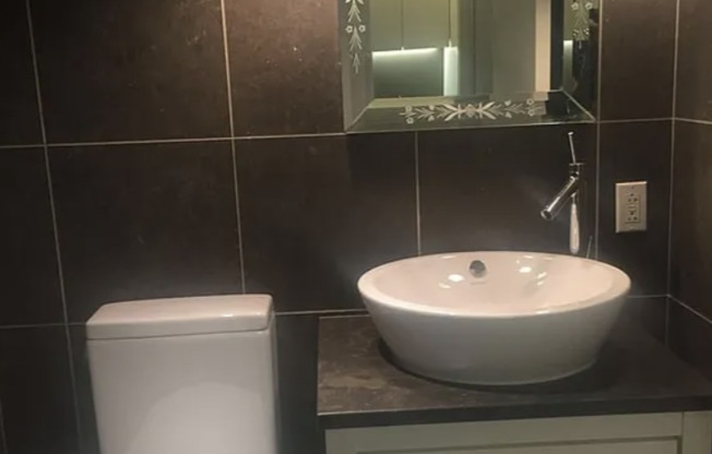 Studio, 1 bath, 435 sqft, $3,650, Unit 4I