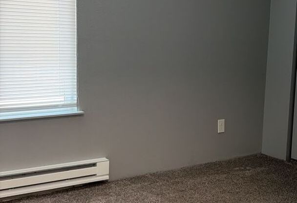 2 beds, 1 bath, 695 sqft, $1,265, Unit 505 B5
