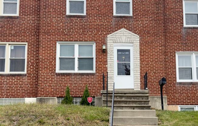 Charming 3 Bedroom/1.5 Bathroom in Parkville, MD!
