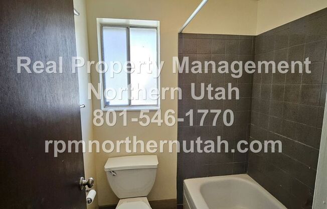 2 beds, 1 bath, $1,225, Unit Unit 29
