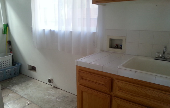 3 bedroom 2.5 bath house near the beach