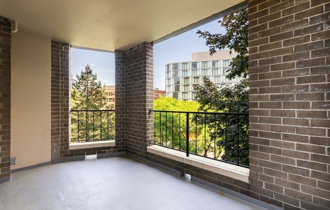 2 beds, 2 baths, 1,050 sqft, $4,050, Unit 523