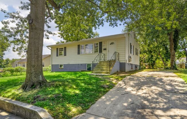 6 Bedroom, 2 Full Bath Single Family Home in Old Town College Park