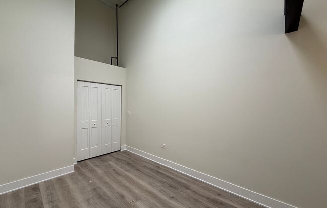 2 beds, 2 baths, 1,000 sqft, $3,985, Unit 211