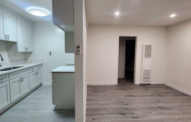 1 bed, 1 bath, 650 sqft, $1,800, Unit 1601-2