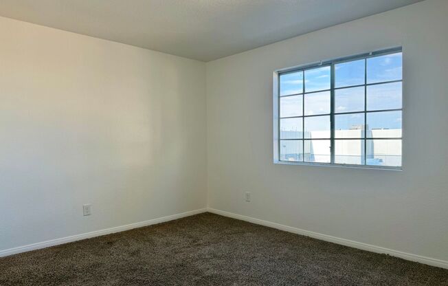 Freshly updated 2nd floor condo