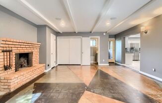1515 E MCLELLAN BLVD