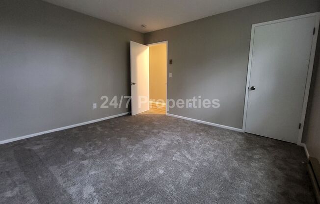 2 beds, 2 baths, $1,895, Unit Unit 4