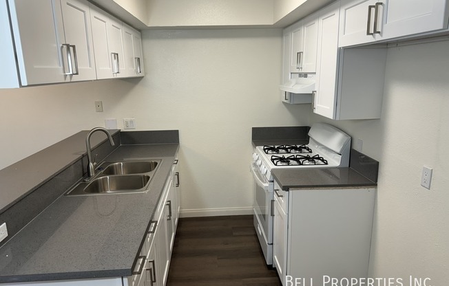 2 beds, 2 baths, 700 sqft, $2,222