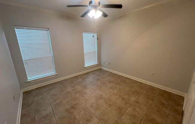 2 beds, 1 bath, $1,425