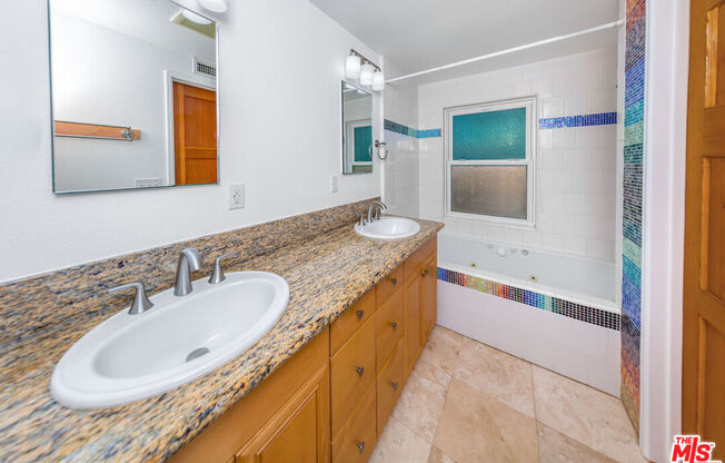 6506 W 82 ST
