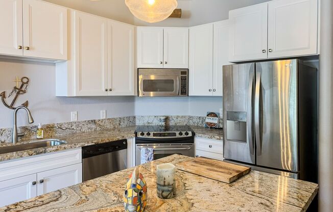 Beautiful Furnished 1 Bedroom, 1.5 Bath Condo with Harbor Views - Flexible Lease!