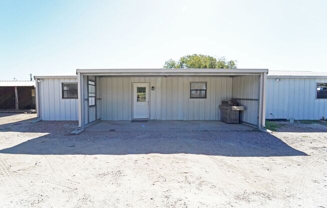 FOR LEASE Newly Built! Country Living Barndo in Millsap ISD!