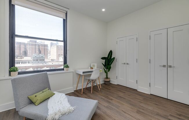 2 beds, 1 bath, 894 sqft, $2,750, Unit 918
