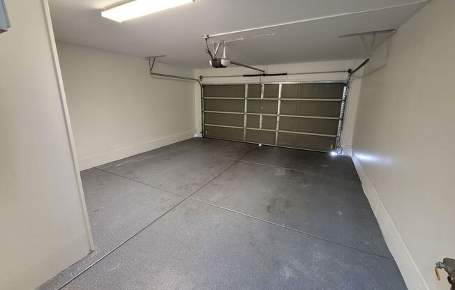 3 beds, 2.5 baths, $1,995