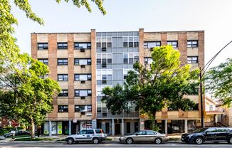5870 W Lake