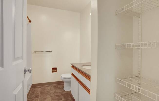 Bathroom | Apartment in Williamsport | The Weightman