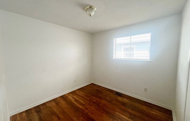 3 beds, 1 bath, $1,395