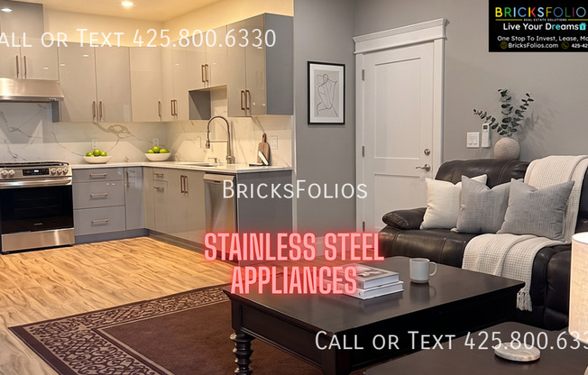 8327 NE JUANITA DR