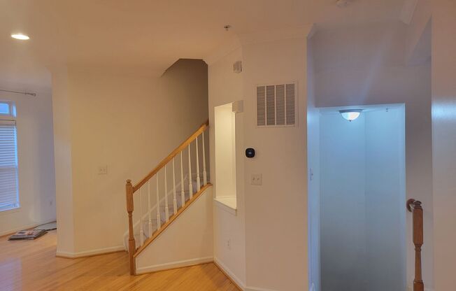 Lovely 3 BR/3.5 BA Townhome in Hanover!