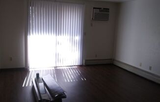 2 beds, 1 bath, $790