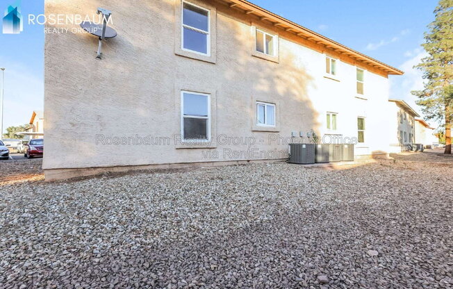 2 beds, 1 bath, 775 sqft, $999, Unit 112