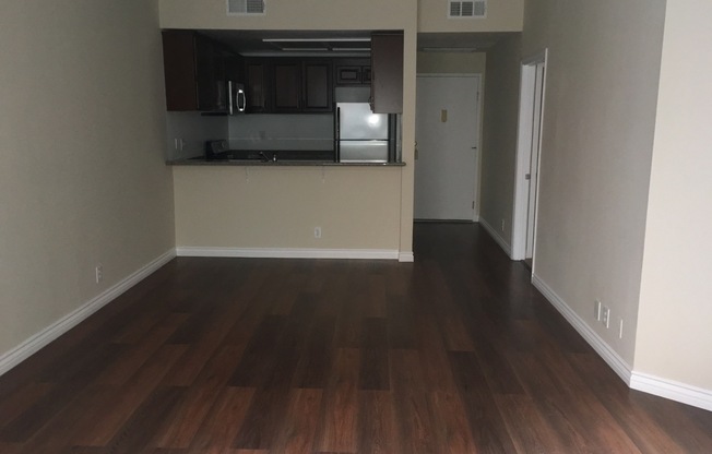 1 bed, 1 bath, 720 sqft, $2,225, Unit 212