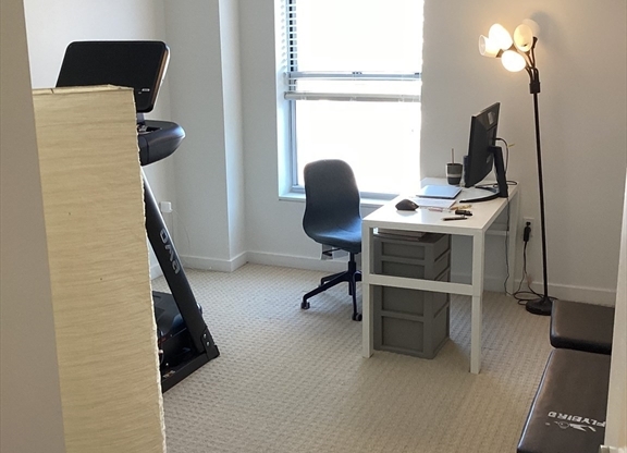 2 beds, 1 bath, 944 sqft, $4,600, Unit 605