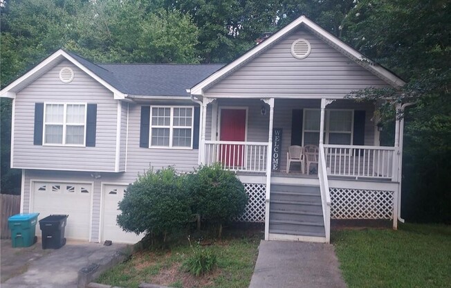 652 ANGELA DR