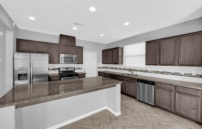 Immaculate 3 Bedroom, 2.5 Bathroom Home with a loft... A must see!!!