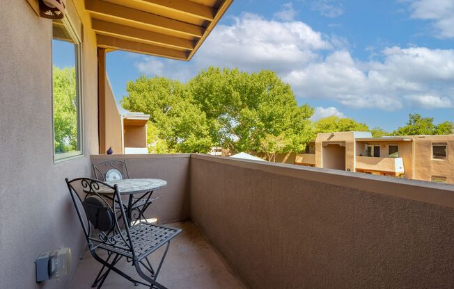 1 bed, 1 bath, $1,800, Unit UNIT 40